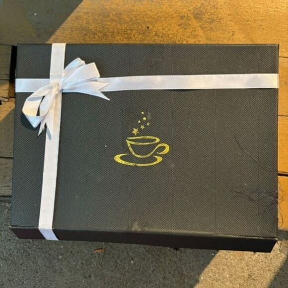 50th Wedding Anniversary Mrs. & Mr. Right Ceramic Mugs With Lids - Picture 4 of 4